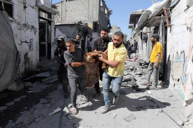 10 شهداء فلسطينيين في قصف طيران العدو الصهيوني وسط مدينة غزة