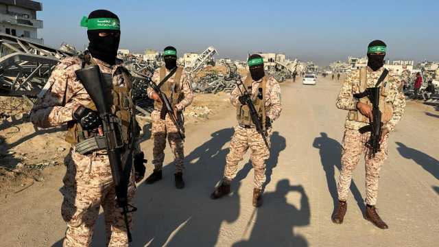 “داخلية غزة”: العدو الإسرائيلي يوفر غطاءً جوياً للصوص لاستهداف رجال الأمن