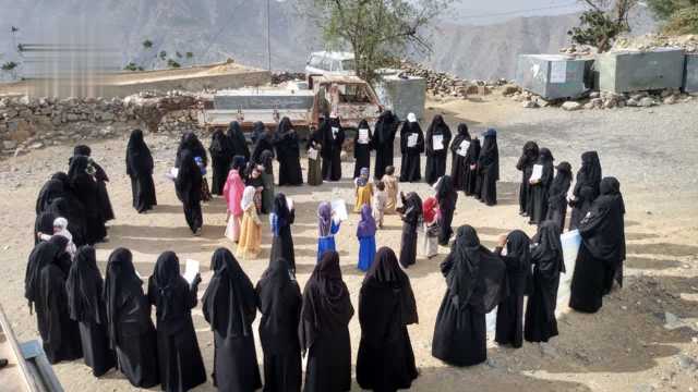 الهيئة النسائية في حجة تنظم وقفات تضامنية مع الشعب الفلسطيني