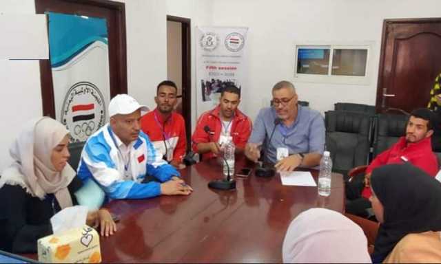 إنتخاب اللاعب طه المحاقري رئيساً للجنة الرياضيين باللجنة الأولمبية اليمنية