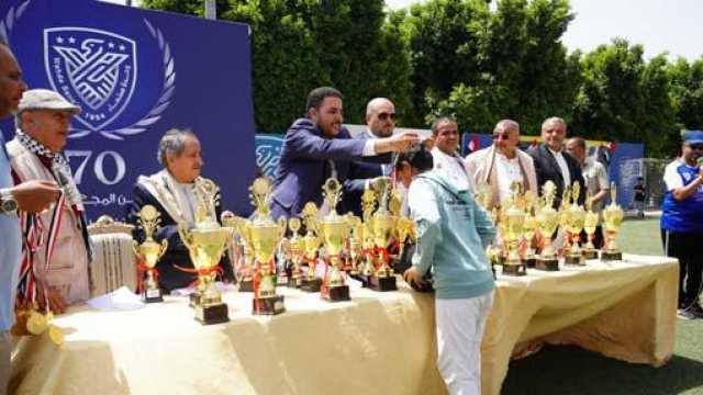 ناشئو الوحدة يتوجون بكأس اليوبيل البلاتيني:نائب وزير الشباب يكرم أبطال ملتقى وحدة صنعاء الصيفي التاسع