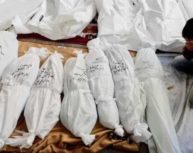 71 شهيداً فلسطينياً في مجزرتين للاحتلال بغزة.. و”القسام” تفجٍّر حقل ألغام في قوة صهيونية شرق خانيونس