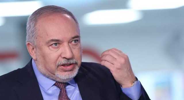 ليبرمان يهاجم قرار توسيع الحرب على غزة