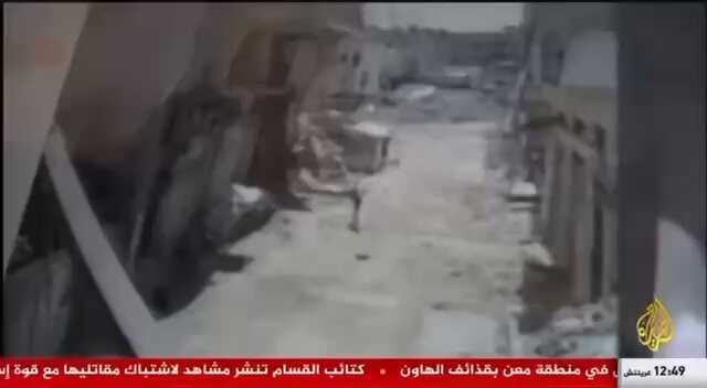 “حماس”: مشاهد استهداف مُسَيَّرة صهيونية مواطناً يحمل كيس طحين توثق لجريمة يرتكبها العدو يومياً