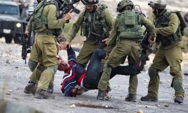 العدو الصهيوني يعتدي بالضرب على فلسطيني في جنين ويقتحم مخيم عسكر وبلاطة