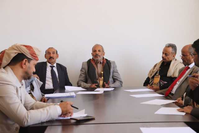 مناقشة أوضاع الكادر الإداري والاكاديمي في جامعة الضالع