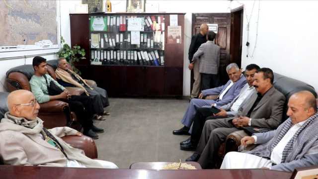 الإطلاع على مستوى الانضباط الوظيفي في المكاتب التنفيذية بالأمانة