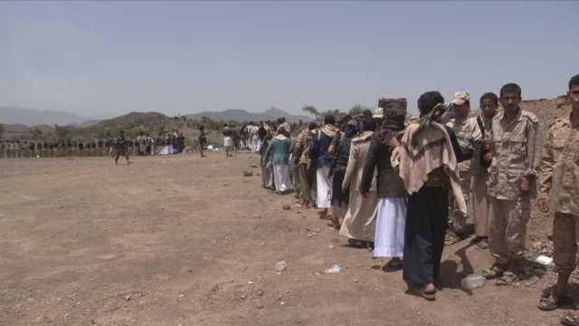 زيارات عيدية للمرابطين في الجبهات بتعز