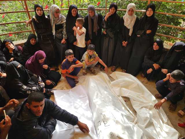 استشهاد 22 مواطناً فلسطينيا بغارات العدو الصهيوني على مناطق متفرقة من القطاع