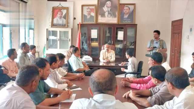 مناقشة آلية تعزيز الإجراءات الوقائية لمكافحة وباء الإسهالات المائية في مديرية باجل