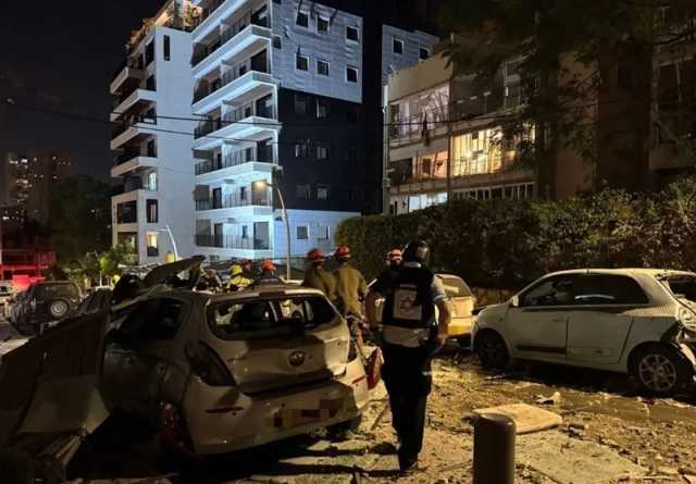 3 قتلى و91 إصابة في 6 موجات صاروخية إيرانية ضربت الكيان الإسرائيلي