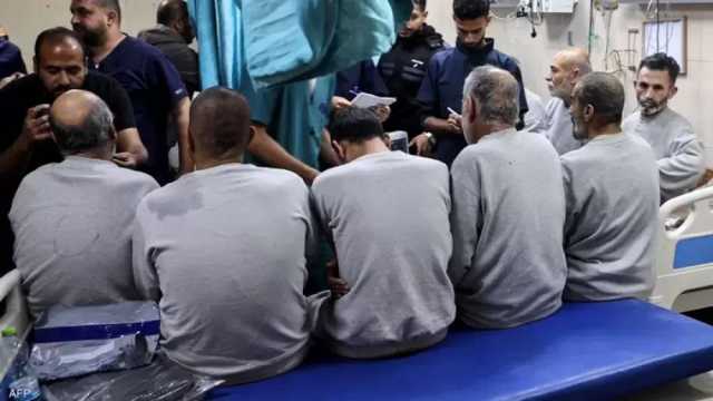 بينهم سيدة.. سلطات العدو الصهيوني تفرج عن 8 معتقلين من غزة