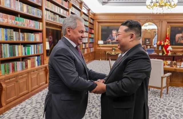 زعيم كوريا الشمالية يتعهد بدعم غير مشروط لروسيا