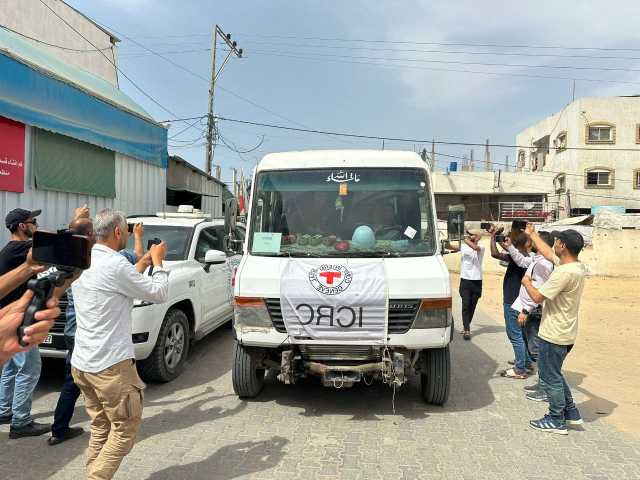 العدو الإسرائيلي يفرج عن 12 أسيراً فلسطينياً من غزة