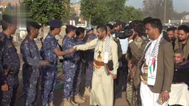 البخيتي يتفقد أحوال الجرحى في مستشفيي ذمار العام والوحدة التعليمي الجامعي