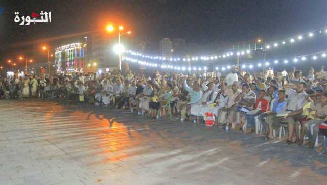 مهرجان شعبي فلكلوري في ساحل كورنيش مدينة الحديدة بذكرى يوم الولاية للإمام علي