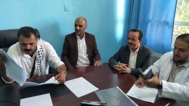 الواحدي يتفقد مستوى الانضباط الوظيفي في عدد من المكاتب التنفيذية بريمة