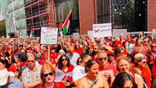 عشرات الآلاف يتظاهرون في العاصمة البلجيكية بروكسل تضامنا مع فلسطين