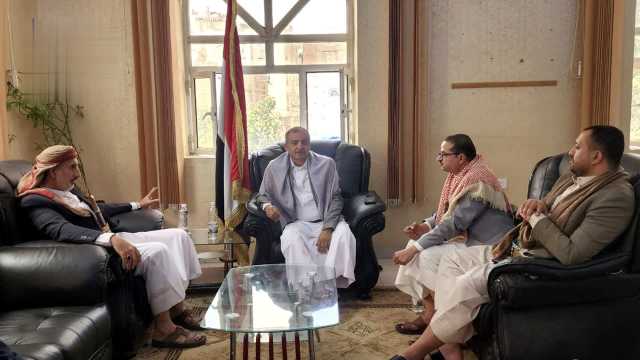 الرباعي والأمير يناقشان التعاون بين وزارتي الثروة السمكية والنفط لحماية البيئة البحرية