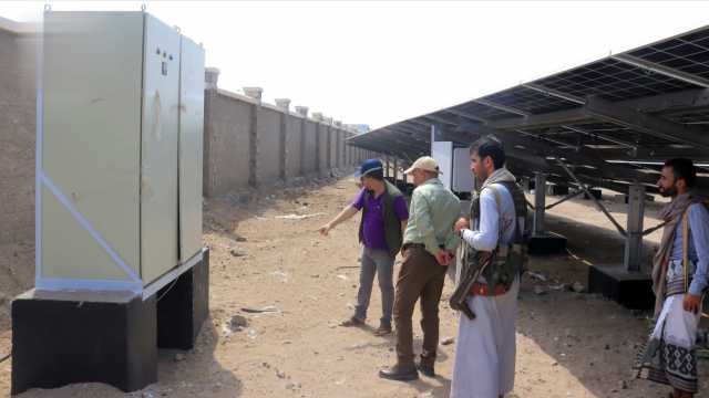 تفقد سير العمل في عدد من مشاريع الطاقة الشمسية في الحديدة
