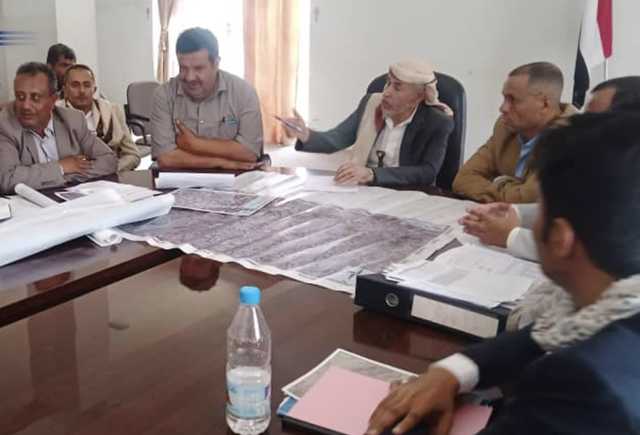 مناقشة خطة صندوق النظافة في إب