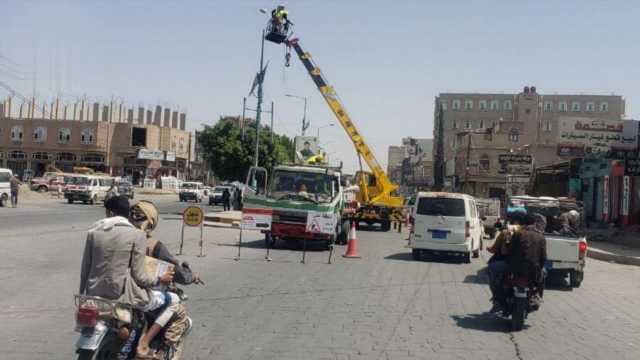 أشغال ذمار يدشن مشروع إنارة شوارع المدينة بالطاقة الشمسية