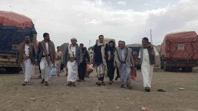 تجار يشيدون بجاهزية مركز دمت الجمركي
