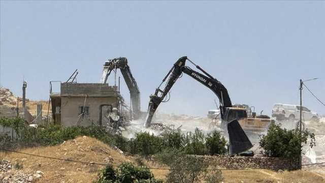 أمريكا تدعم العدو الصهيوني بجرافات لهدم منازل الفلسطينيين