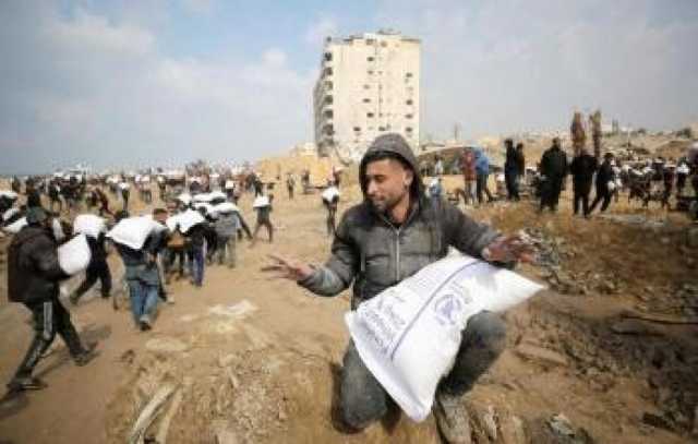“العشائر الفلسطينية” تدين مجازر العدو الصهيوني بحق منتظري المساعدات بغزة