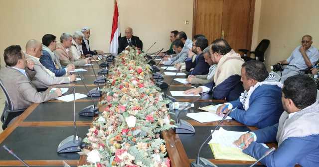 اللجنة التحضيرية للاحتفاء بذكرى المولد النبوي برئاسة الرهوي تناقش جوانب الإعداد والتحضير للمناسبة