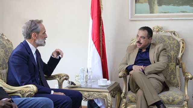 وزير الخارجية يناقش مع المنسق المقيم للأمم المتحدة عددًا من القضايا الإنسانية
