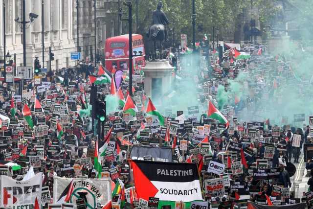 60 نائباً بريطانياً يطالبون بحظر شامل على صادرات الأسلحة إلى الكيان الصهيوني