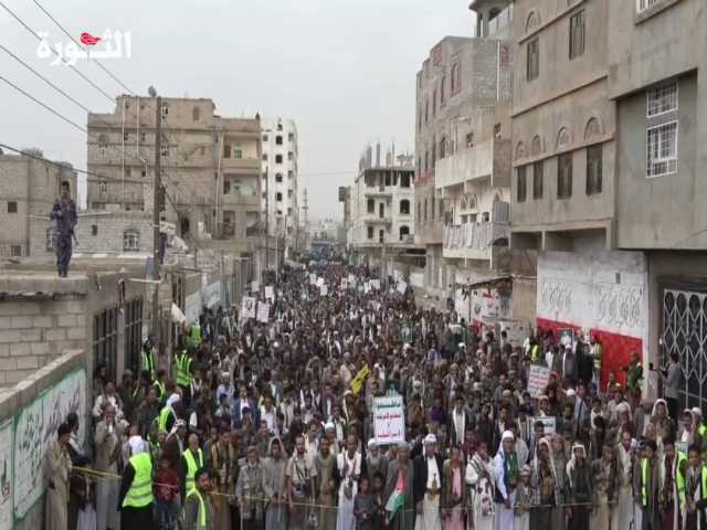 مسيرات جماهيرية في البيضاء تحت شعار”ثبات مع غزة..و جهوزية في مواجهة العدوان”