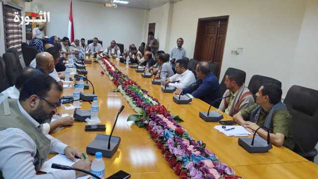 الحديدة: مناقشة التداعيات الإنسانية للعدوان الإسرائيلي على المنشآت المدنية ودور المنظمات الدولية في دعم الجهود الإنسانية