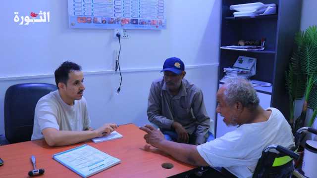 هيئة مستشفى الثورة بالحديدة تنفي شائعات توقف المخيم الطبي المجاني لعلاج آلام العمود الفقري