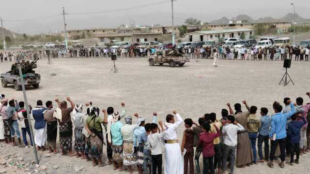 لقاء قبلي مسلح في مقبنة بتعز دعمًا لغزة وإعلانًا للجاهزية