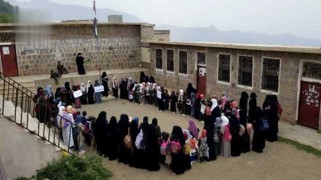 إدارة تنمية المرأة في الحيمة الداخلية تنظم وقفة تضامنية مع غزة