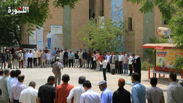 جامعة الحديدة تنظم وقفة احتجاجية تنديدًا بجرائم الإبادة الصهيونية في غزة ودعمًا لمعركة طوفان الأقصى