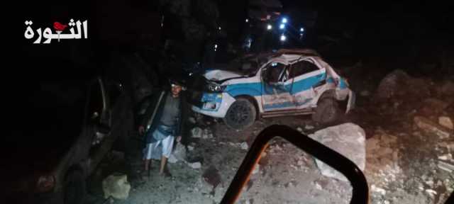 انهيار صخري يدفن مركبات ويوقع ضحايا في ذمار