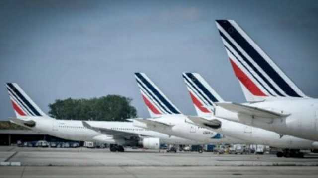الإضراب يلغي 40 % من الرحلات الجوية في جميع مطارات باريس