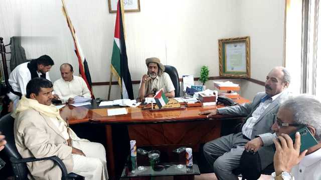 المحضار يناقش مع محافظ مأرب الاحتياجات الخدمية للمحافظة
