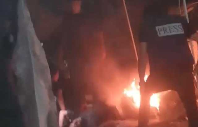 استشهاد إثنين من مراسلي قناة الجزيرة بقصف استهدف خيمتهم أمام مجمع الشفاء بغزة