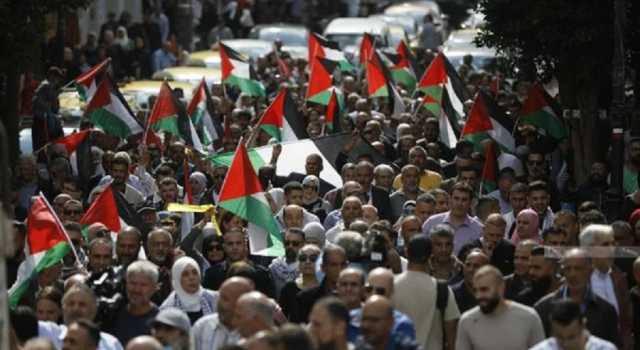 “جمعة الغضب”.. دعوات فلسطينية لمسيرات حاشدة رفضًا للإبادة والتجويع