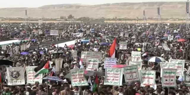 صعدة تواصل حشدها المليوني تحت شعار “ثباتا مع غزة وفلسطين، ورفضا لصفقات الخداع والخيانة”