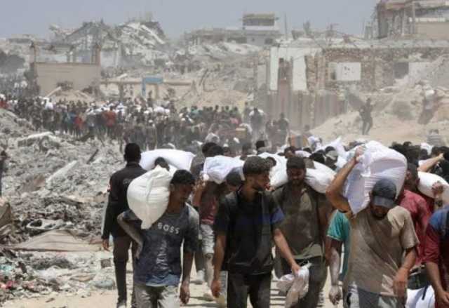 30 شهيدًا بمجزرة صهيونية بحق منتظري المساعدات في غزة