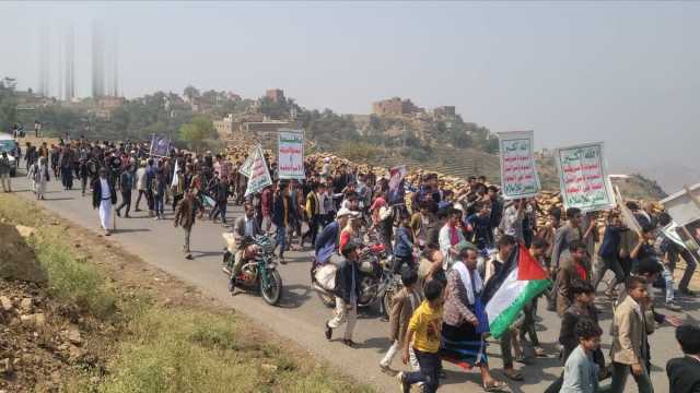 مسيرة طلابية بمديرية جبل المحويت تضامناً مع الشعب الفلسطيني