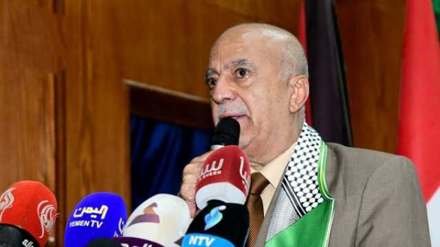 رئيس الوزراء يستعرض في اللقاء الإعلامي جهود الحكومة في مجال التصحيح المؤسسي