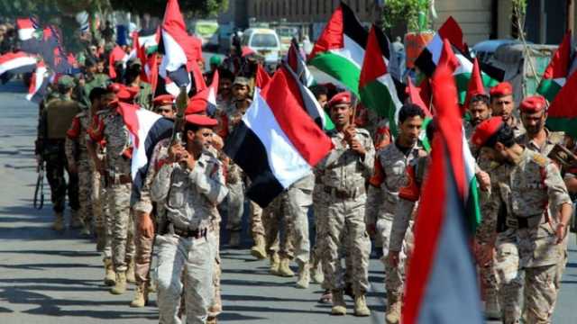 مسير عسكري وشعبي في مديرية الثورة تعظيما لرسول الله ونصرة لغزة