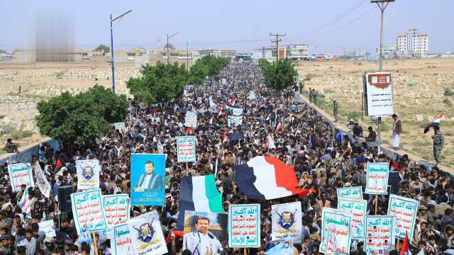 مسيرة حاشدة لطلاب المدارس بصعدة نصرة لغزة ضد الإجرام الصهيوني