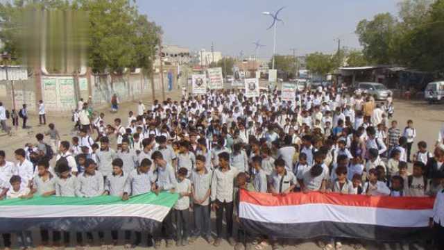 مسيرة طلابية في بيت الفقيه تندد بجرائم الإبادة والتجويع في غزة